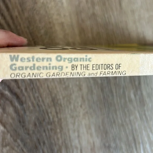 Vintage 70s Western Organic Gardening Book Guide Vegetable Growing 1972 - Picture 3 of 15